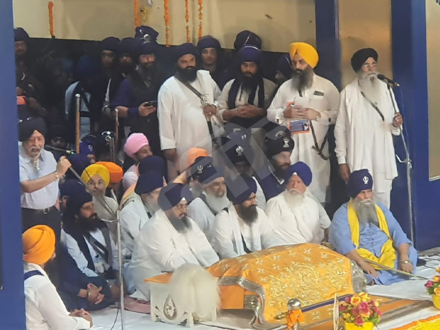 ਵਿਸ਼ਾਲ ਪੰਥਕ ਇਕੱਠ ਵਿਚ ਪਹੁੰਚੇ ਸ਼੍ਰੋਮਣੀ ਪੰਥ ਅਕਾਲੀ ਬੁੱਢਾ ਦਲ ਦੇ ਮੁਖੀ ਬਾਬਾ ਬਲਬੀਰ ਸਿੰਘ ਅਕਾਲੀ 96 ਕਰੋੜੀ 