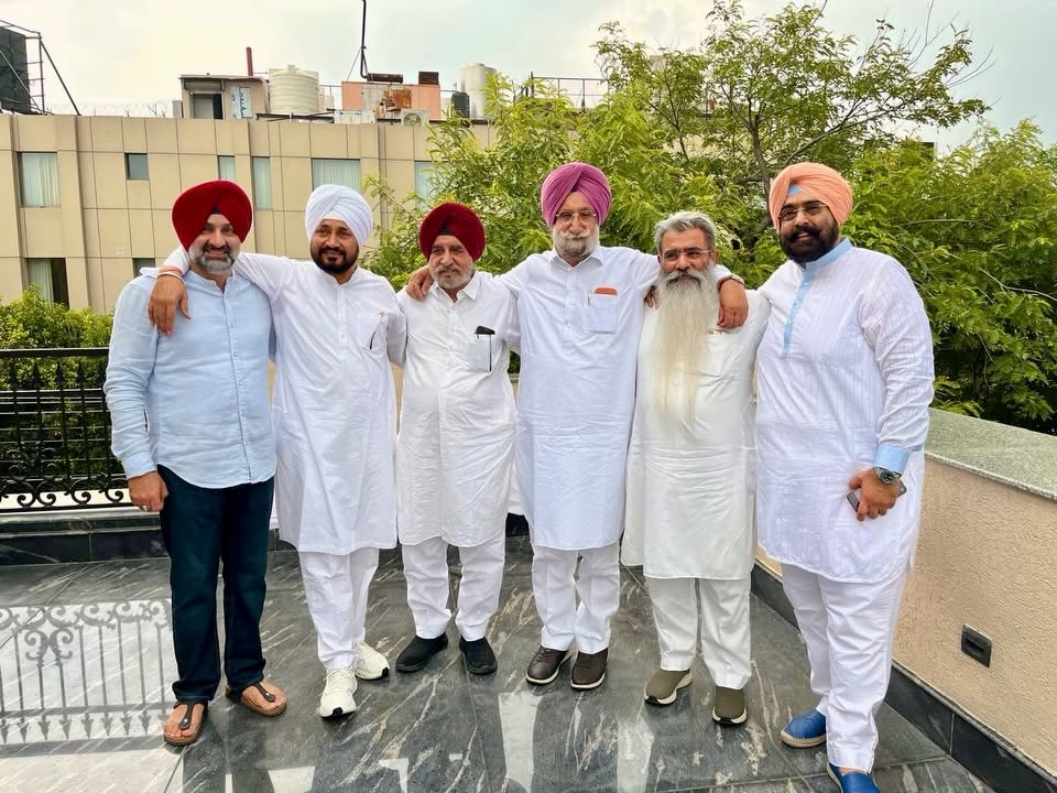 ਸੁਖਜਿੰਦਰ ਸਿੰਘ ਰੰਧਾਵਾ ਨੇ ਚਰਨਜੀਤ ਸਿੰਘ ਚੰਨੀ ਨਾਲ ਸਾਂਝੀ ਕੀਤੀ ਤਸਵੀਰ