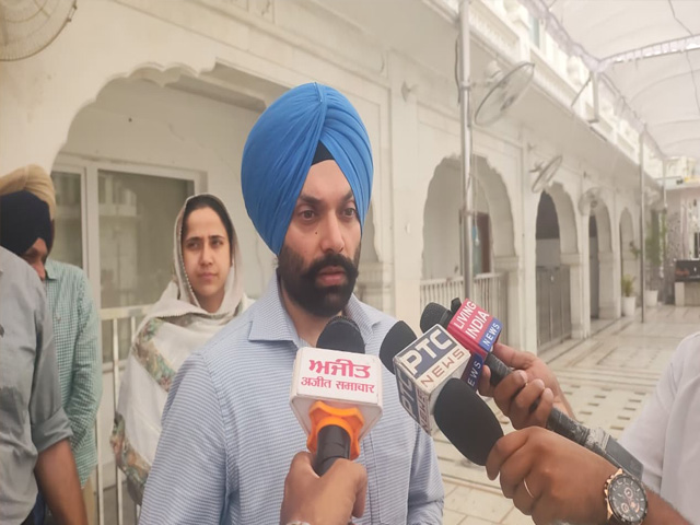 ਸਰਕਾਰ ਵਲੋਂ ਬਣਾਈ 'ਸਿੱਟ' ਦੀ ਟੀਮ ਗੁਰਦੁਆਰਾ ਸ੍ਰੀ ਰਾਮਸਰ ਸਾਹਿਬ ਵਿਖੇ ਪੁੱਜੀ