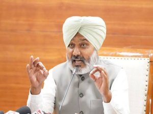 ਵਿਧਾਨ ਸਭਾ ਚੋਣਾਂ 2027 ਤੋਂ ਪਹਿਲਾਂ ਦੋ-ਤਿੰਨ ਹਿੱਸਿਆਂ ਵਿਚ ਵੰਡੀ ਜਾਵੇਗੀ ਪੰਜਾਬ ਕਾਂਗਰਸ -ਚੀਮਾ