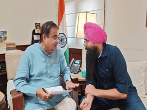 ਗਡਕਰੀ ਪਾਸੋਂ ਬੰਗਾ–ਗੜ੍ਹਸ਼ੰਕਰ–ਸ੍ਰੀ ਅਨੰਦਪੁਰ ਸਾਹਿਬ–ਨੈਣਾ ਦੇਵੀ ਸੜਕ ਨੂੰ ਰਾਸ਼ਟਰੀ ਰਾਜਮਾਰਗ ਘੋਸ਼ਿਤ ਕਰਨ ਦੀ ਮੰਗ ਨੂੰ ਫਿਰ ਉਠਾਇਆ - ਮਲਵਿੰਦਰ ਸਿੰਘ ਕੰਗ