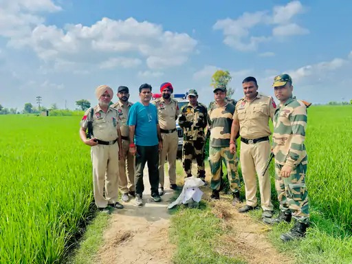ਪਾਕਿਸਤਾਨ ਤੋਂ ਆਇਆ ਡਰੋਨ, ਚੀਨੀ ਪਿਸਤੌਲ, ਦੋ ਮੈਗਜੀਨ ਅਤੇ ਚਾਰ ਜ਼ਿੰਦਾ ਕਾਰਤੂਸ ਬਰਾਮਦ