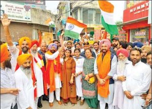 ਰੂਪਨਗਰ ’ਚ ‘ਹਰ ਘਰ ਤਿਰੰਗਾ’
ਤਹਿਤ ਭਾਜਪਾ ਵਲੋਂ ਤਿਰੰਗਾ ਯਾਤਰਾ