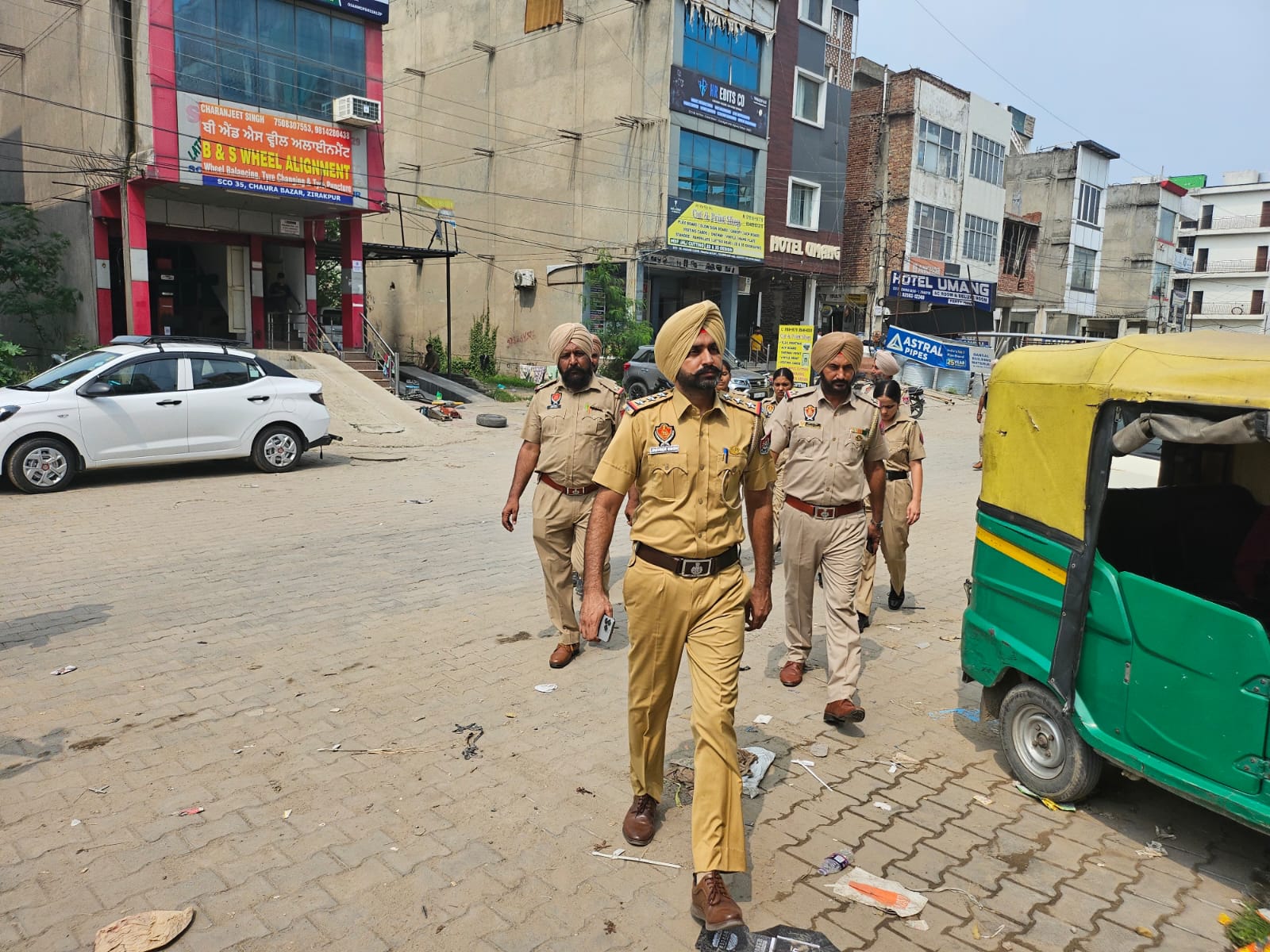 ਸੁਤੰਤਰਤਾ ਦਿਵਸ ਦੇ ਮੱਦੇਨਜ਼ਰ ਜ਼ੀਰਕਪੁਰ ਪੁਲਿਸ ਨੇ ਚਲਾਈ ਚੈਕਿੰਗ ਮੁਹਿੰਮ ਤੇ ਕੀਤਾ ਫਲੈਗ ਮਾਰਚ