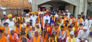 ਸ਼੍ਰੋਮਣੀ ਅਕਾਲੀ ਦਲ (ਬ) ਤੇ ਕਾਂਗਰਸ ਪਾਰਟੀ ਨੂੰ ਛੱਡਕੇ ਅਨੇਕਾਂ ਪਰਿਵਾਰ ਆਮ ਆਦਮੀ ਪਾਰਟੀ ਵਿਚ ਸ਼ਾਮਿਲ