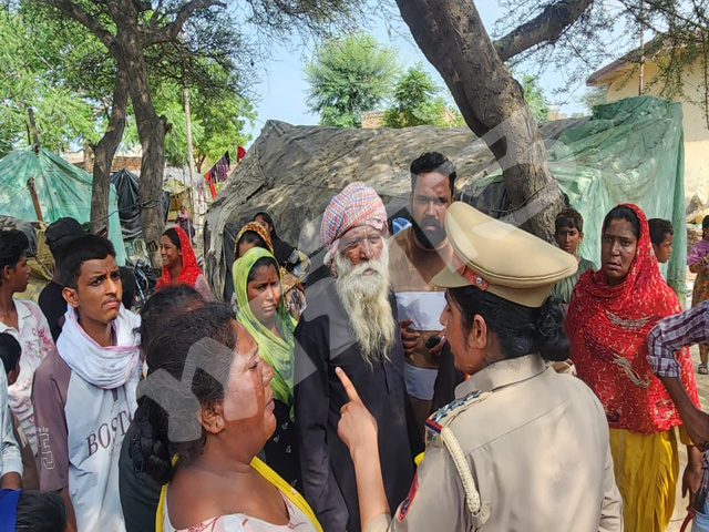 ਆਜ਼ਾਦੀ ਦਿਹਾੜੇ ਮੌਕੇ ਨਸ਼ਿਆਂ ਦੇ ਗੜ੍ਹ ’ਤੇ ਚੱਲਿਆ ਪੀਲਾ ਪੰਜਾ, ਨਸ਼ਾ ਤਸਕਰਾਂ ਦੇ ਦੋ ਨਾਜਾਇਜ਼ ਮਕਾਨ ਢਾਹੇ