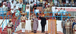 ਗੁਰਦਾਸਪੁਰ ਵਿਖੇ ਕੈਬਨਿਟ ਮੰਤਰੀ ਡਾ: ਬਲਜੀਤ ਕੌਰ ਨੇ ਲਹਿਰਾਇਆ ਕੌਮੀ ਤਿਰੰਗਾ