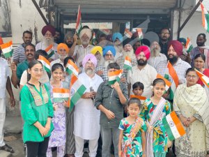 'ਆਪ' ਦੇ ਸ਼ਹਿਰੀ ਪ੍ਰਧਾਨ ਡਿੰਪੀ ਨੇ ਮਨਾਇਆ ਆਜ਼ਾਦੀ ਦਿਹਾੜਾ
