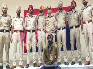 ਕੁਝ ਹੀ ਘੰਟਿਆਂ ’ਚ ਪੁਲਿਸ ਨੇ ਸੁਲਝਾਈ ਅੰਨ੍ਹੇ ਹੱਤਿਆਕਾਂਡ ਦੀ ਗੁੱਥੀ, ਗੁਆਂਢੀ ਹੀ ਨਿਕਲਿਆ  ਹੱਤਿਆਰਾ