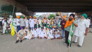 ਗਗਨ ਚੌਕ ਰਾਜਪੁਰਾ ਵਿਖੇ ਆਵਾਜਾਈ ਕੀਤੀ ਠੱਪ ਬੰਦ ਨੂੰ ਮਿਲਿਆ ਪੂਰਨ ਹੁੰਗਾਰਾ