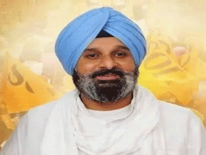 ਮੁੱਖ ਮੰਤਰੀ ਭਗਵੰਤ ਸਿੰਘ ਮਾਨ ਦੇ ਓ.ਐਸ.ਡੀ. ਘੁੰਮਣ ਨੇ ਬਿਕਰਮ ਮਜੀਠੀਆ ਨੂੰ ਭੇਜਿਆ ਮਾਣਹਾਨੀ ਦਾ ਨੋਟਿਸ
