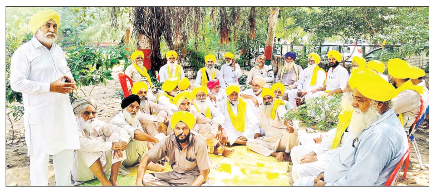 ਭਾਕਿਯੂ (ਉਗਰਾਹਾਂ) ਵਲੋਂ ਡੀ. ਸੀ. ਦਫ਼ਤਰਾਂ ਨੇੜੇ ਅਣਮਿੱਥੇ ਸਮੇਂ ਲਈ ਧਰਨੇ 30 ਤੋਂ
ਕਿਸਾਨੀ ਮੰਗਾਂ ਸੰਬੰਧੀ ਕੀਤੀ ਜ਼ਿਲ੍ਹਾ ਪੱਧਰੀ ਇਕੱਤਰਤਾ