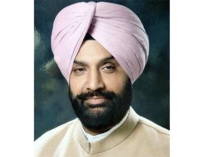 ਪੰਜਾਬ ਦੇ ਮੁਲਾਜ਼ਮਾਂ ਅਤੇ ਪੈਨਸ਼ਨਰਾਂ ਦੇ ਸੰਘਰਸ਼ ਦਾ ਕਾਂਗਰਸ ਪਾਰਟੀ ਦੇਵੇਗੀ ਪੂਰਾ ਸਾਥ - ਹਰਪ੍ਰਤਾਪ ਸਿੰਘ ਅਜਨਾਲਾ
