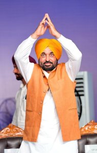 ਮੁੱਖ ਮੰਤਰੀ ਭਗਵੰਤ ਮਾਨ ਨੇ 1746 ਨੌਜਵਾਨਾਂ ਨੂੰ ਵੰਡੇ ਨਿਯੁਕਤੀ ਪੱਤਰ