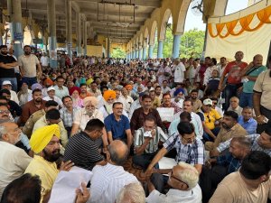 ਡੀ.ਏ. ਤੇ ਪੁਰਾਣੀ ਪੈਨਸ਼ਨ ਦੀ ਬਹਾਲੀ ਲਈ ਸਾਂਝਾ ਮੁਲਾਜ਼ਮ ਮੰਚ ਦਾ ਰੋਸ਼ ਧਰਨਾ ਸ਼ੁਰੂ