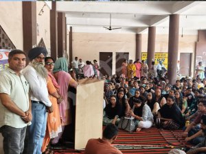 ਮੰਗਾਂ ਦੇ ਹੱਕ ਵਿੱਚ ਵੱਖ-ਵੱਖ ਮੁਲਾਜ਼ਮ ਜਥੇਬੰਦੀਆਂ ਵਲੋਂ ਰੋਸ ਪ੍ਰਦਰਸ਼ਨ ਤੇ ਮਾਰਚ