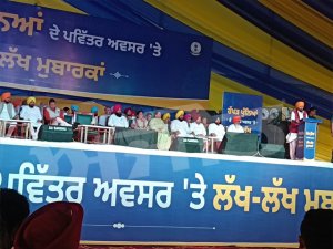 ਰੱਖੜ ਪੁੰਨਿਆਂ ਮੇਲੇ ਮੌਕੇ ਮਾਨ ਸਰਕਾਰ ਨੇ ਮਹਿਲਾਵਾਂ ਦੇ ਖਾਤੇ ’ਚ ਪੈਸੇ ਪਾ ਕੇ ਦਿੱਤਾ ਰੱਖੜੀ ਦਾ ਤੋਹਫ਼ਾ