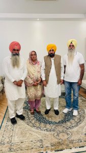 ਭਾਈ ਜਗਤਾਰ ਸਿੰਘ ਹਵਾਰਾ ਦੇ ਪਰਿਵਾਰਕ ਮੈਂਬਰਾਂ ਅਤੇ ਸਾਥੀਆਂ ਨੇ ਮੁੱਖ ਮੰਤਰੀ ਭਗਵੰਤ ਸਿੰਘ ਮਾਨ ਨੂੰ ਮਿਲ ਕੇ ਕੀਤਾ ਧੰਨਵਾਦ