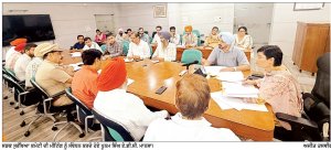 ਟਰੈਫ਼ਿਕ ਸੁਧਾਰਾਂ ਸੰਬੰਧੀ ਸੜਕ ਸੁਰੱਖਿਆ ਕਮੇਟੀ ਸਿਰਫ਼ ਮੀਟਿੰਗਾਂ ਕਰਨ ਤੱਕ ਹੀ ਸੀਮਤ ਠੋਸ ਕਦਮ ਚੁੱਕਣ ਦੀ ਲੋੜ