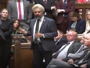 ਐਮ .ਪੀ. ਢੇਸੀ ਨੇ ਬਰਤਾਨੀਆ ਦੀ ਰੱਖਿਆ ਲਈ ਵੱਡਾ ਨਿਵੇਸ਼ ਕਰਨ ਦੀ ਲੋੜ ਦਾ ਮੁੱਦਾ ਸੰਸਦ ’ਚ ਪ੍ਰਧਾਨ ਮੰਤਰੀ ਅੱਗੇ ਰੱਖਿਆ