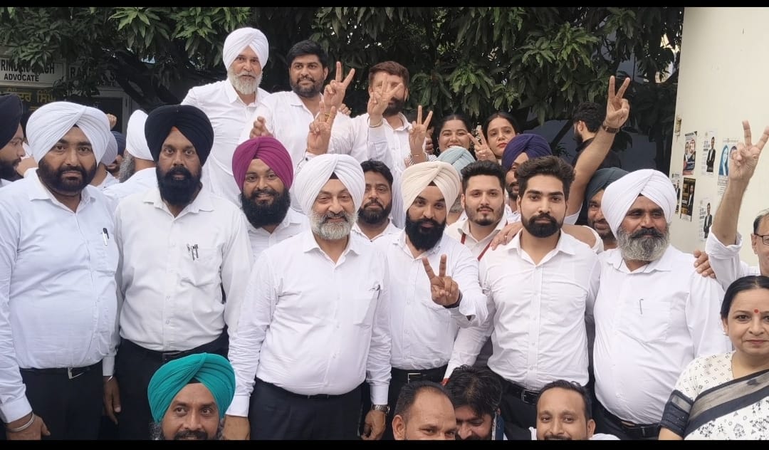 ਖਰੜ ਬਾਰ ਅਸੋਸੀਏਸ਼ਨ ਚੋਣਾਂ ਵਿਚ ਐਡਵੋਕੇਟ ਸਚਿਨ ਚੌਧਰੀ ਗਰੁੱਪ ਨੇ ਕੀਤੀ ਜਿੱਤ ਪ੍ਰਾਪਤ