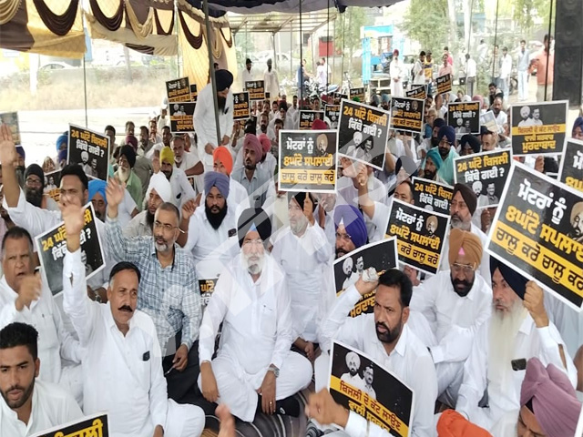ਬਿਜਲੀ ਦੇ ਅਣਐਲਾਨੇ ਕੱਟਾਂ ਨੂੰ ਲੈਕੇ ਅਕਾਲੀ ਦਲ ਵਲੋਂ ਬਿਜਲੀ ਦਫ਼ਤਰ ਅੱਗੇ ਧਰਨਾ