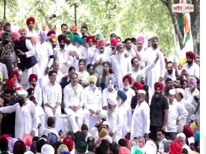 ਚੰਡੀਗੜ੍ਹ ਵਿਖੇ ਪੰਜਾਬ ਕਾਂਗਰਸ ਦੇ  ਪ੍ਰਦਰਸ਼ਨ ਵਿਚ ਪਹੁੰਚੇ ਸਚਿਨ  ਪਾਇਲਟ