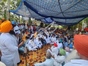 ਬਿਜਲੀ ਕੱਟਾਂ ਖ਼ਿਲਾਫ਼ ਮਜੀਠੀਆ ਦੀ ਅਗਵਾਈ ਹੇਠ ਸ਼੍ਰੋਮਣੀ ਅਕਾਲੀ ਦਲ (ਬ) ਦਾ ਧਰਨਾ ਸ਼ੁਰੂ