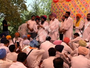 ਬਿਜਲੀ ਕੱਟਾਂ ਨੂੰ ਲੈ ਕੇ ਅਕਾਲੀ ਆਗੂਆਂ ਨੇ ਜਤਾਇਆ ਰੋਸ