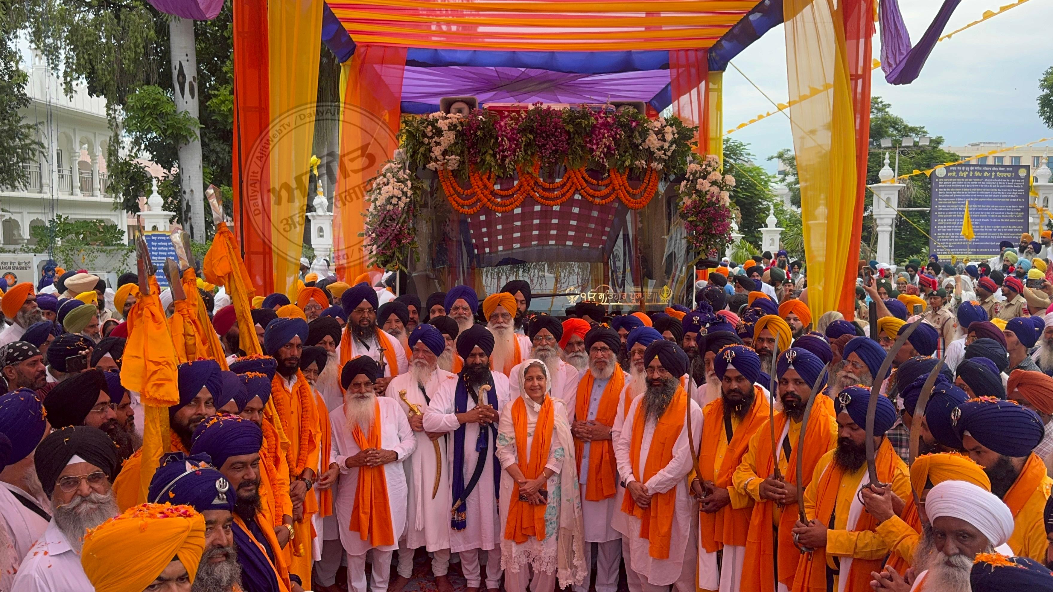 ਮੀਰੀ ਪੀਰੀ ਖਾਲਸਾ ਮਾਰਚ ਦਾ ਤੀਜਾ ਪੜਾਅ ਤਖਤ ਸ੍ਰੀ ਕੇਸਗੜ੍ਹ ਸਾਹਿਬ ਤੋਂ ਖਾਲਸਾਈ ਰਵਾਇਤਾਂ ਅਤੇ ਜੈਕਾਰਿਆਂ ਦੀ ਗੂੰਜ ਨਾਲ ਹੋਇਆ ਰਵਾਨਾ
