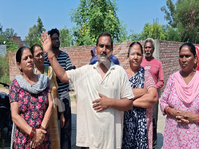 ਘਰ ’ਤੇ ਪੈਟਰੋਲ ਦੀਆਂ ਬੋਤਲਾਂ ਨੂੰ ਅੱਗ ਲੱਗਾ ਕੇ ਹਮਲਾ, ਹਮਲਾਵਰ ਫ਼ਰਾਰ