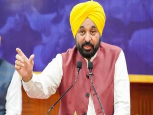 ਪਿੰਡ ਬਾਲੀਆਂ (ਹਲਕਾ ਧੂਰੀ) ਦੇ ਸਰਵਪੱਖੀ ਵਿਕਾਸ ਲਈ ਪੰਚਾਇਤ ਨੂੰ 57 ਲੱਖ ਰੁਪਏ ਦਾ ਚੈੱਕ ਸੌਂਪਿਆ ਹੈ - ਭਗਵੰਤ ਮਾਨ