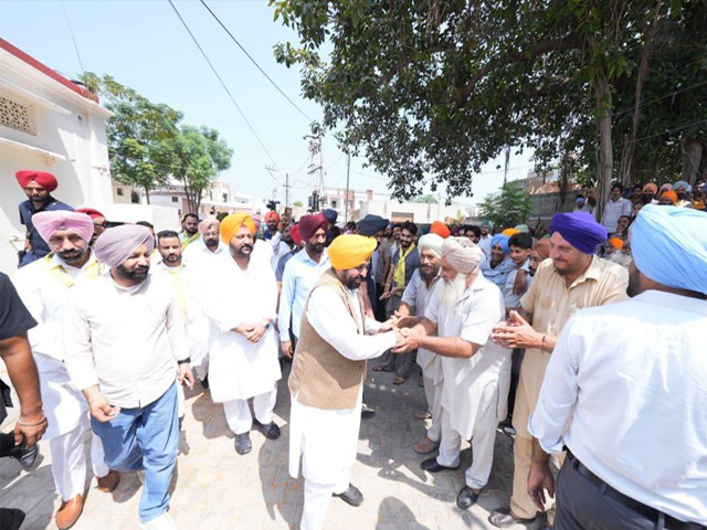 ਅੱਜ  ਆਪਣੇ ਹਲਕੇ ਧੂਰੀ ਤੋਂ ਕੀਤੀ ਪਾਰਟੀ ਦੀ ਡੋਰ ਟੂ ਡੋਰ ਮੁਹਿੰਮ ਦੀ ਸ਼ੁਰੂਆਤ - ਭਗਵੰਤ ਮਾਨ
