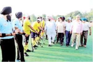-33ਵਾਂ ਆਲ ਇੰਡੀਆ ਬਾਬਾ ਫ਼ਰੀਦ ਹਾਕੀ ਗੋਡਲ ਕੱਪ 2026-
ਬੀ.ਐਸ.ਐਫ. ਤੇ ਰਾਊਂਡ ਗਲਾਸ ਅਕੈਡਮੀ ਚੰਡੀਗੜ੍ਹ ਵਿਚਾਲੇ ਫਾਈਨਲ ਅੱਜ