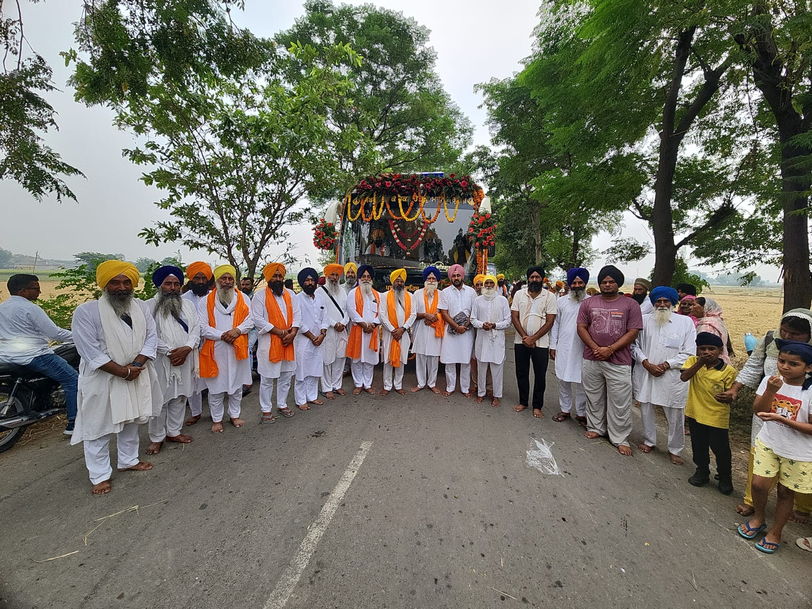 ਮੀਰੀ-ਪੀਰੀ ਮਾਰਚ ਦਾ ਕਲੇਰ ਮਾਂਗਟ, ਡੱਡੀਆਂ ਤੇ ਮਜੀਠਾ ਵਿਖੇ ਕੀਤਾ ਨਿੱਘਾ ਸਵਾਗਤ