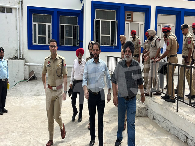 ਡੀ.ਆਈ.ਜੀ ਤੇ ਡੀ. ਸੀ. ਪੁੱਜੇ ਗੁਰੂ ਕਾਸ਼ੀ ਯੂਨੀਵਰਸਿਟੀ, ਵਿਦਿਆਰਥੀਆਂ ਦੇ ਹੋਣਗੇ ਰੂਬਰੂ