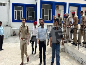 ਡੀ.ਆਈ.ਜੀ ਤੇ ਡੀ. ਸੀ. ਪੁੱਜੇ ਗੁਰੂ ਕਾਸ਼ੀ ਯੂਨੀਵਰਸਿਟੀ, ਵਿਦਿਆਰਥੀਆਂ ਦੇ ਹੋਣਗੇ ਰੂਬਰੂ