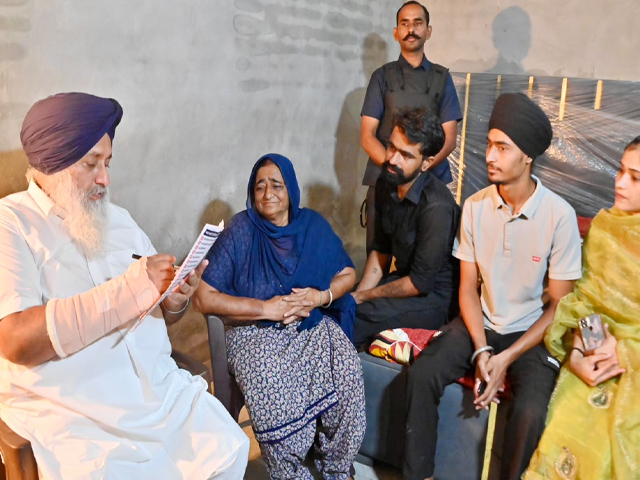 ਸ਼੍ਰੋਮਣੀ ਅਕਾਲੀ ਦਲ (ਬ) ਦੀ ਸਰਕਾਰ ਬਣਨ ’ਤੇ ਸਰਹੱਦੀ ਪੱਟੀ ਵਿਚ ਉਦਯੋਗ ਲਿਆਂਦੇ ਜਾਣਗੇ - ਸੁਖਬੀਰ ਸਿੰਘ ਬਾਦਲ