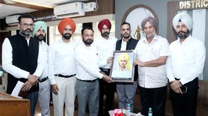 ਆਮ ਆਦਮੀ ਪਾਰਟੀ (ਲੀਗਲ ਵਿੰਗ) ਦੇ ਸੂਬਾ ਪ੍ਰਧਾਨ ਗਿਆਨ ਸਿੰਘ ਮੂੰਗੋ ਨੇ ਜ਼ਿਲ੍ਹਾ ਬਾਰ ਨਾਲ ਕੀਤੀ ਬੈਠਕ