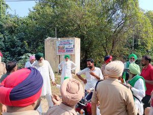 ਬਠਿੰਡਾ ਵਿੱਚ ਪੁਲਿਸ ਵਲੋਂ ਅਕਾਲੀ ਦਲ ਵਾਰਿਸ ਪੰਜਾਬ ਅਤੇ ਕਿਸਾਨ ਆਗੂ ਗ੍ਰਿਫਤਾਰ