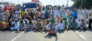 ਪਰਵਿੰਦਰ ਸਿੰਘ ਝੋਟਾ ਦੇ ਕਤਲ ਖਿਲਾਫ ਗੋਨਿਆਣਾ ਪੂਰਨ ਬੰਦ ਅਤੇ ਕਿਸਾਨ ਜਥੇਬੰਦੀਆਂ ਨੇ ਲਗਾਇਆ ਧਰਨਾ