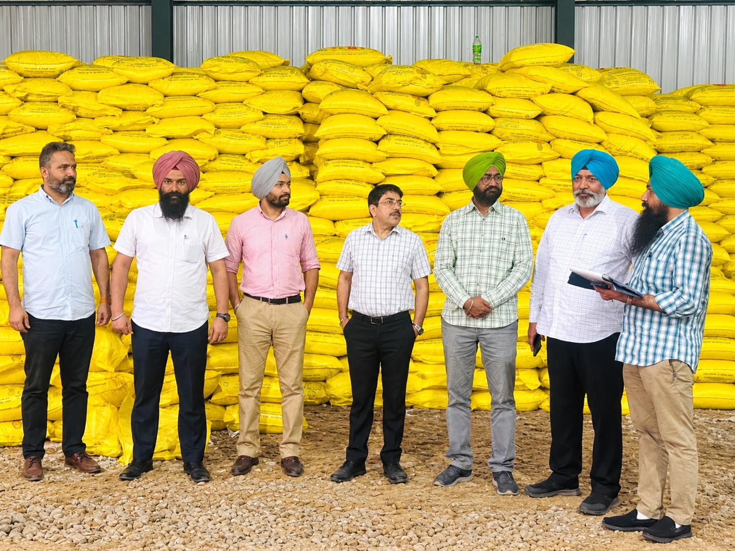 ਖੇਤੀਬਾੜੀ ਵਿਭਾਗ ਵਲੋਂ ਕੈਮੀਕਲ ਫੈਕਟਰੀ ਵਿਚ ਖੇਤੀਬਾੜੀ ਗ੍ਰੇਡ ਯੂਰੀਆ ਖਾਦ ਦੀ ਵੱਡੀ ਖੇਪ ਜ਼ਬਤ, ਐਫ.ਆਈ.ਆਰ ਦਰਜ, ਦੋ ਗ੍ਰਿਫ਼ਤਾਰ