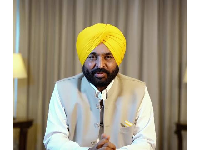 ਪੂਰੇ ਭਾਰਤ 'ਚੋਂ ਪਹਿਲਾ ਰੈਂਕ ਹਾਸਲ ਕਰਨ 'ਤੇ ਪੰਜਾਬ ਦੇ ਹੋਣਹਾਰ ਖਿਡਾਰੀ ਵਿਰਾਜ ਸ਼ਰਮਾ ਨੂੰ ਬਹੁਤ-ਬਹੁਤ ਮੁਬਾਰਕਾਂ - ਭਗਵੰਤ ਮਾਨ