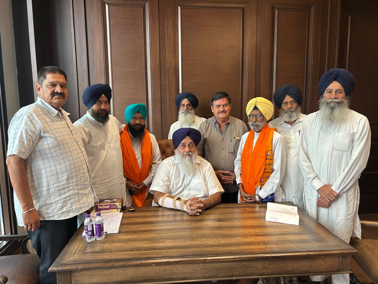ਸਾਬਕਾ ਵਿਧਾਇਕ ਨਿਰਮਲ ਸਿੰਘ ਅਤੇ ਉਨ੍ਹਾਂ ਦੇ ਪੁੱਤਰ ਸਤਨਾਮ ਸਿੰਘ ਸ਼੍ਰੋਮਣੀ ਅਕਾਲੀ ਦਲ (ਬ)ਵਿਚ ਸ਼ਾਮਿਲ