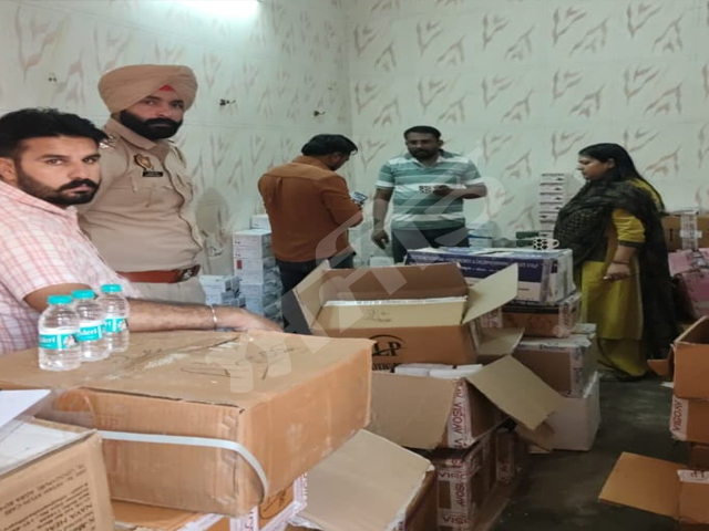 ਬਿਨਾਂ ਲਾਇਸੈਂਸ ਰੱਖਿਆ ਦਵਾਈਆਂ ਦਾ ਵੱਡਾ ਜ਼ਖੀਰਾ ਜ਼ਬਤ