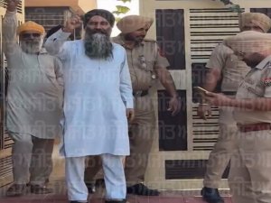 ਮੁੱਖ ਮੰਤਰੀ ਦੀ ਫੇਰੀ ਤੋਂ ਪਹਿਲਾਂ ਪੁਲਿਸ ਨੇ ਅਕਾਲੀ ਆਗੂ  ਡੱਲਾ ਨੂੰ ਹਿਰਾਸਤ 'ਚ ਲਿਆ