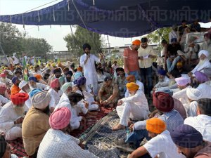 ਆੜ੍ਹਤੀ ਗੁਰਸੇਵਕ ਦੀ ਲਾਸ਼ ਰੱਖ ਪਰਿਵਾਰ ਨੇ ਲਗਾਇਆ ਧਰਨਾ