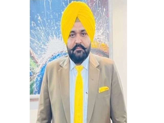 ਕਥਿਤ ਭ੍ਰਿਸ਼ਟਾਚਾਰ ਮਾਮਲੇ ਵਿਚ ਸੀ.ਬੀ.ਆਈ. ਅੱਗੇ ਫਿਰ ਤੋਂ ਪੇਸ਼ ਹੋਏ ਓ.ਐੱਸ.ਡੀ. ਰਾਜਬੀਰ ਸਿੰਘ ਘੁੰਮਣ